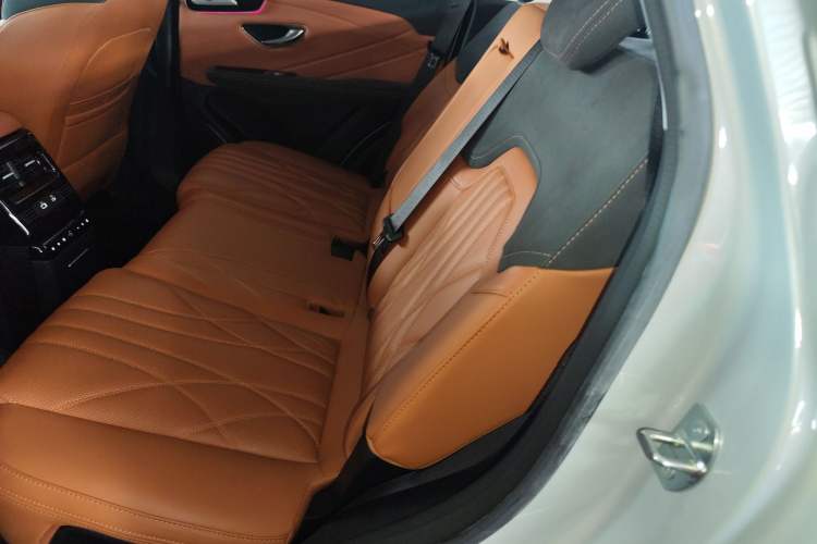 Used JETOUR Shanhai L7 2024 1.5T 120km ULTRA 7-Seater Left Rear Seat