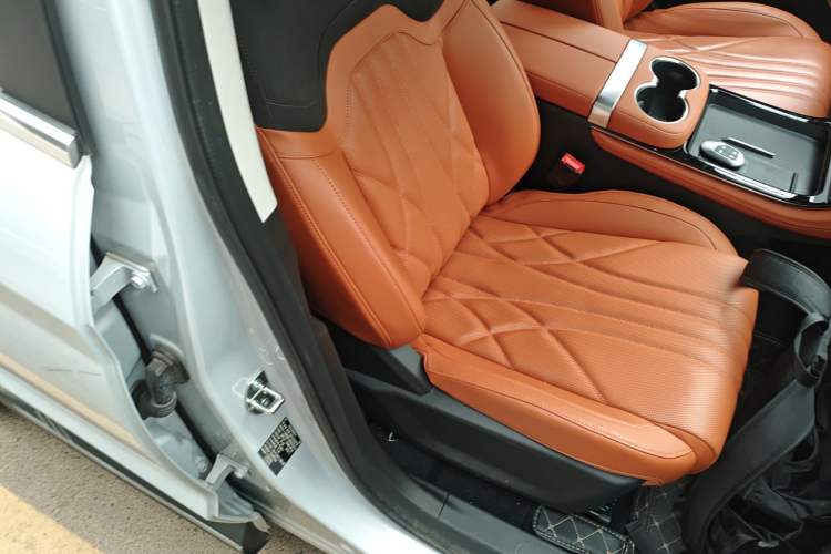 Used JETOUR Shanhai L7 2024 1.5T 120km ULTRA 7-Seater Right Front Seat