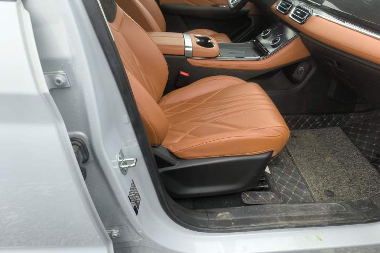 Used JETOUR Shanhai L7 2024 1.5T 120km ULTRA 7-Seater Right Front Seat
