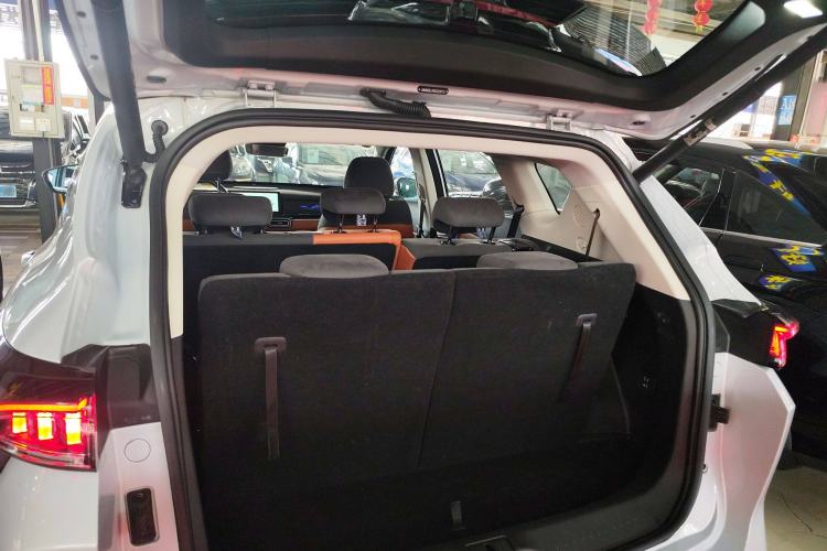 Used JETOUR Shanhai L7 2024 1.5T 120km ULTRA 7-Seater Trunk