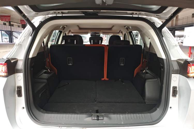 Used JETOUR Shanhai L7 2024 1.5T 120km ULTRA 7-Seater Trunk
