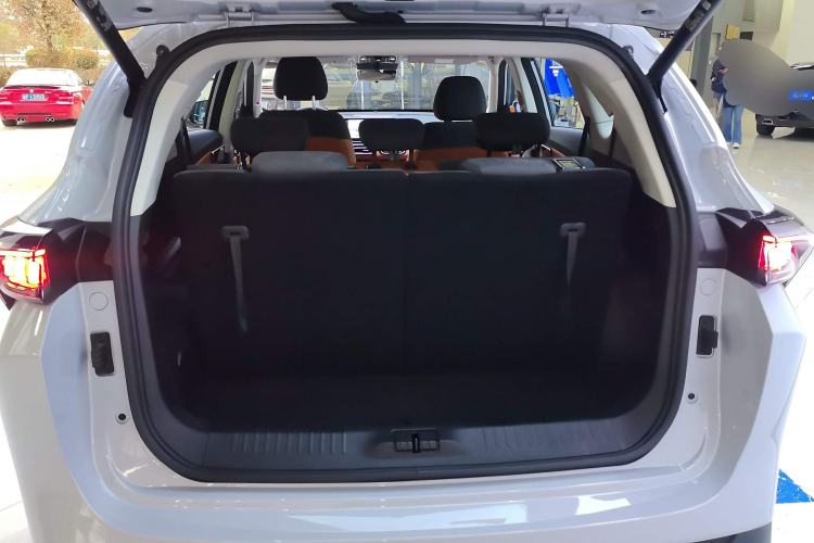 Used JETOUR Shanhai L7 2024 1.5T 120km ULTRA 7-Seater Trunk