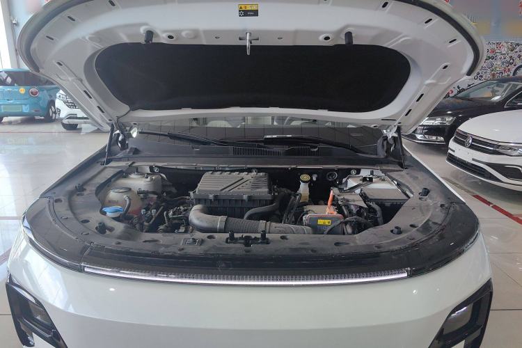 Used JETOUR Shanhai L7 2024 1.5T 120km MAX 5-Seater Engine Bay