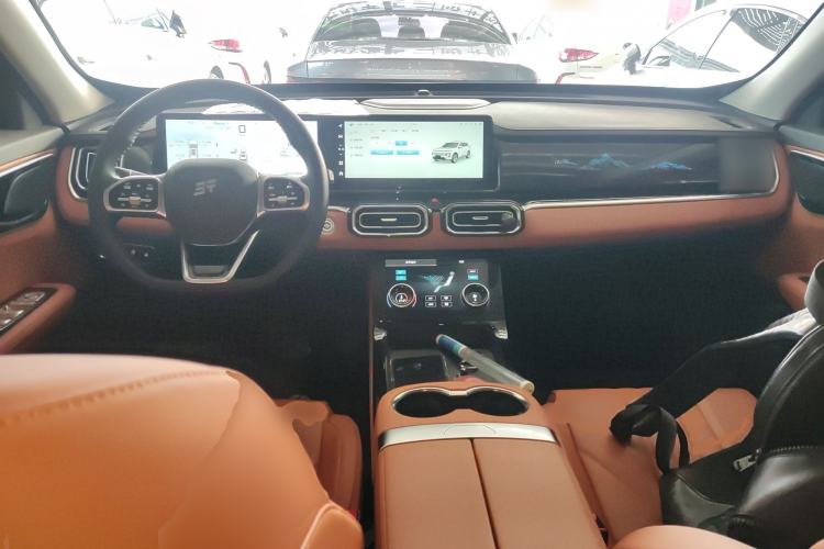 Used JETOUR Shanhai L7 2024 1.5T 120km MAX 5-Seater Interior 2