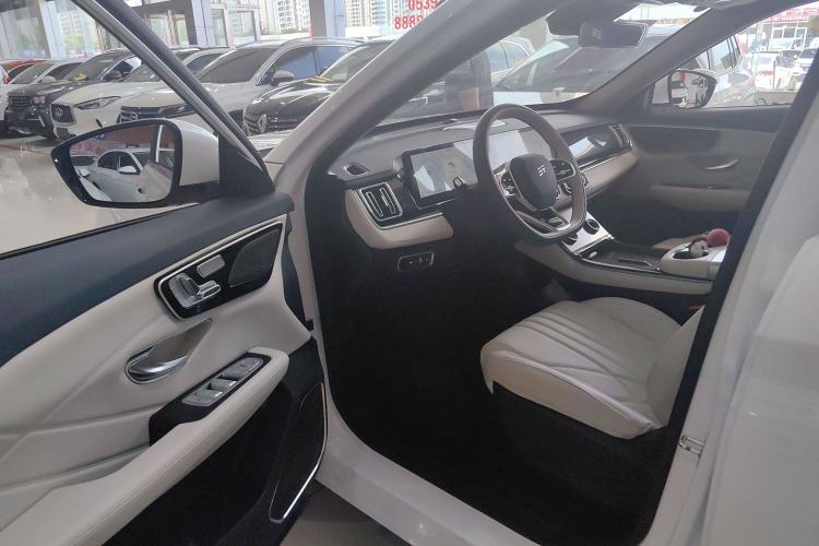 Used JETOUR Shanhai L7 2024 1.5T 120km MAX 5-Seater Interior 2