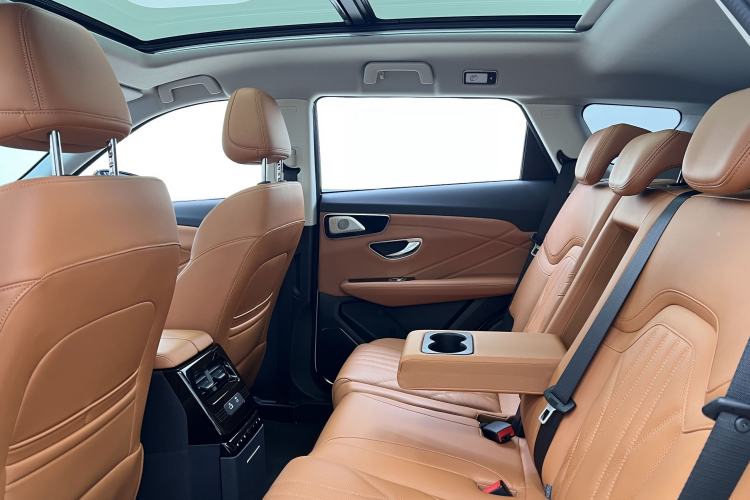 Used JETOUR Shanhai L7 2024 1.5T 120km ULTRA 7-Seater Interior 3