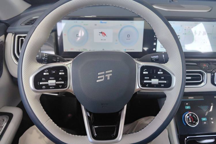 Used JETOUR Shanhai L7 2024 1.5T 120km MAX 5-Seater Steering Wheel