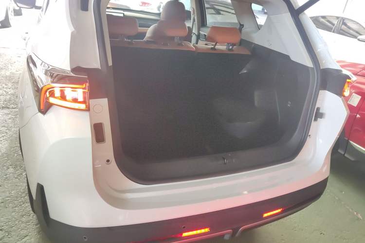 Used JETOUR Shanhai L7 2024 1.5T 120km MAX 5-Seater Trunk