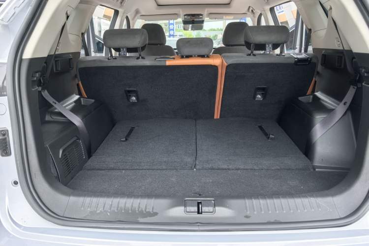 Used JETOUR Shanhai L7 2024 1.5T 120km ULTRA 7-Seater Trunk