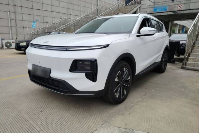 Ojetý JETOUR Shanhai L7 2024 1.5T 120km MAX 5-Seater