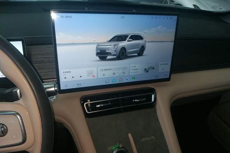 Used JETOUR Shanhai L7 Plus 2025 Model 121km Comfort 5-seater Audio And AC Panel