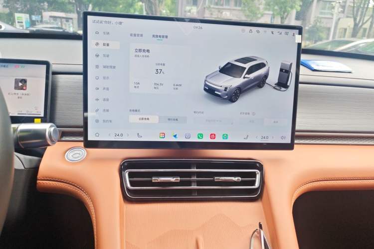 Used JETOUR Shanhai L7 Plus 2025 Model 220km Elite Edition, 7 Seats Audio And AC Panel