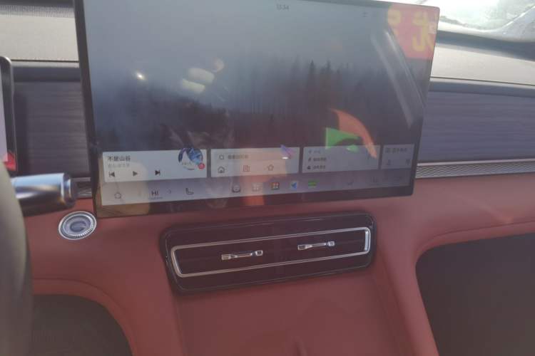 Used JETOUR Shanhai L7 Plus 2025 Model 220km Elite Edition, 5 Seats Audio And AC Panel