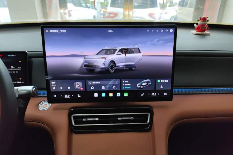 Used JETOUR Shanhai L7 Plus 2025 Model 220km Flagship 7-seater Audio And AC Panel