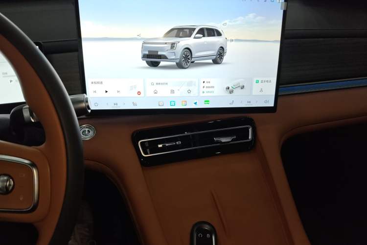 Used JETOUR Shanhai L7 Plus 2025 Model 220km Flagship 7-seater Audio And AC Panel