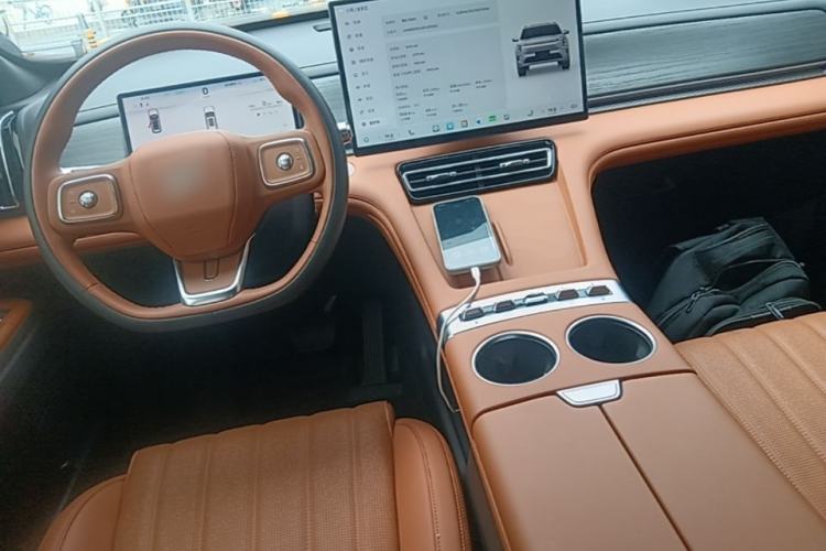 Used JETOUR Shanhai L7 Plus 2025 Model 121km Luxury 5-seater Center Console