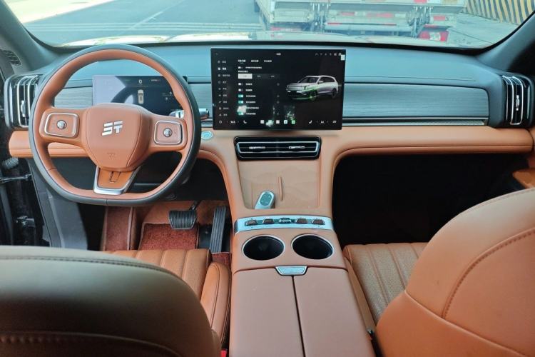 Used JETOUR Shanhai L7 Plus 2025 Model 121km Luxury 7-seater Center Console