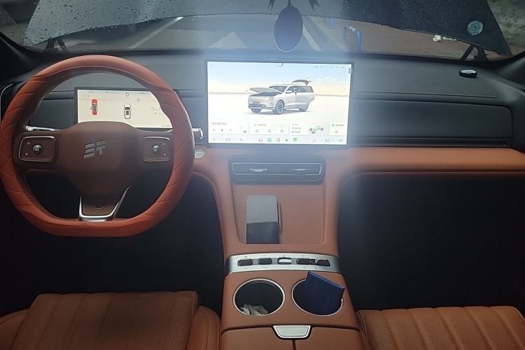 Used JETOUR Shanhai L7 Plus 2025 Model 220km Elite Edition, 7 Seats Center Console
