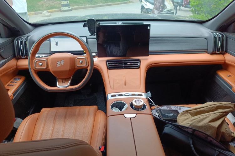 Used JETOUR Shanhai L7 Plus 2025 Model 220km Elite Edition, 7 Seats Center Console