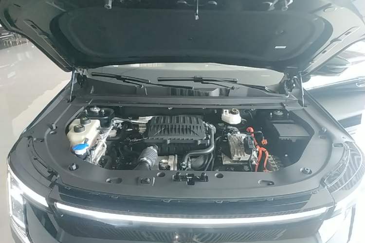Used JETOUR Shanhai L7 Plus 2025 Model 121km Comfort 5-seater Engine Bay