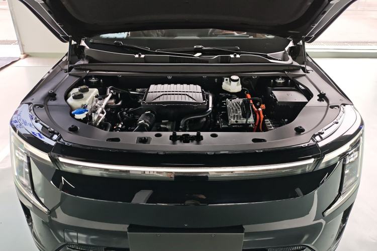 Used JETOUR Shanhai L7 Plus 2025 Model 121km Luxury 7-seater Engine Bay