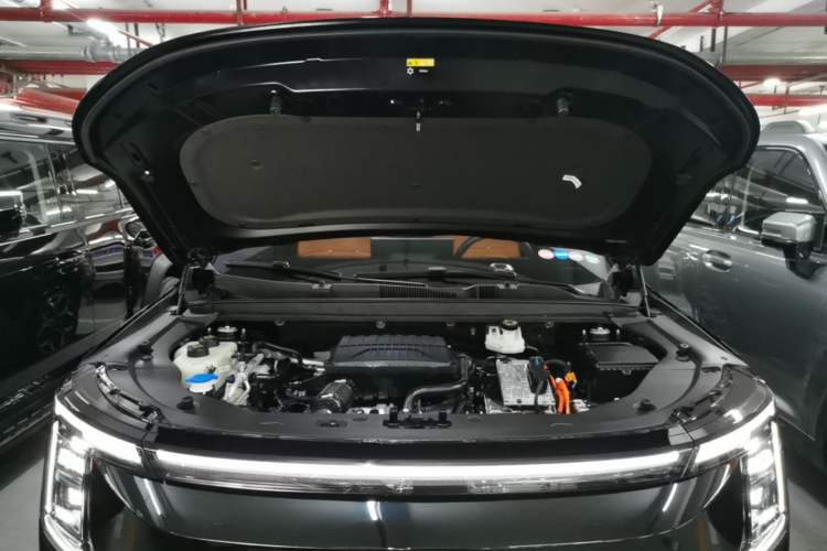Used JETOUR Shanhai L7 Plus 2025 Model 121km Luxury 5-seater Engine Bay