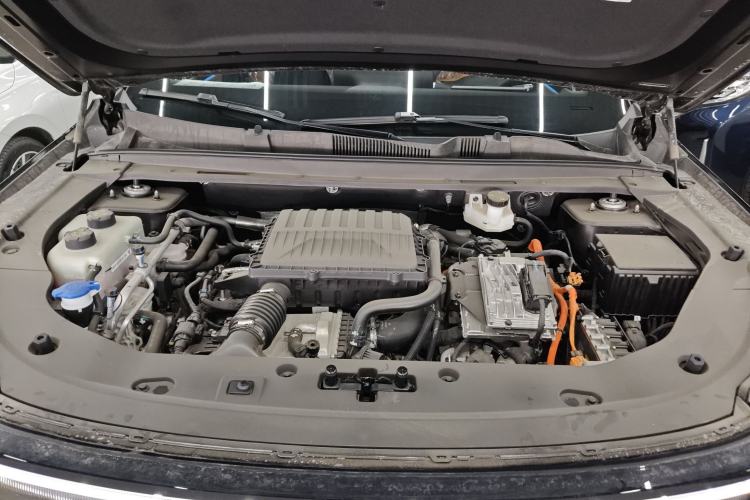 Used JETOUR Shanhai L7 Plus 2025 Model 220km Flagship 7-seater Engine Bay