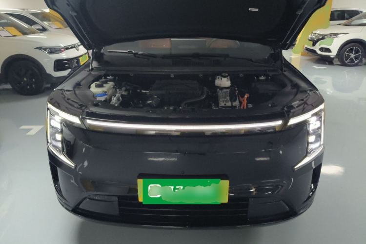 Used JETOUR Shanhai L7 Plus 2025 Model 220km Flagship 7-seater Engine Bay