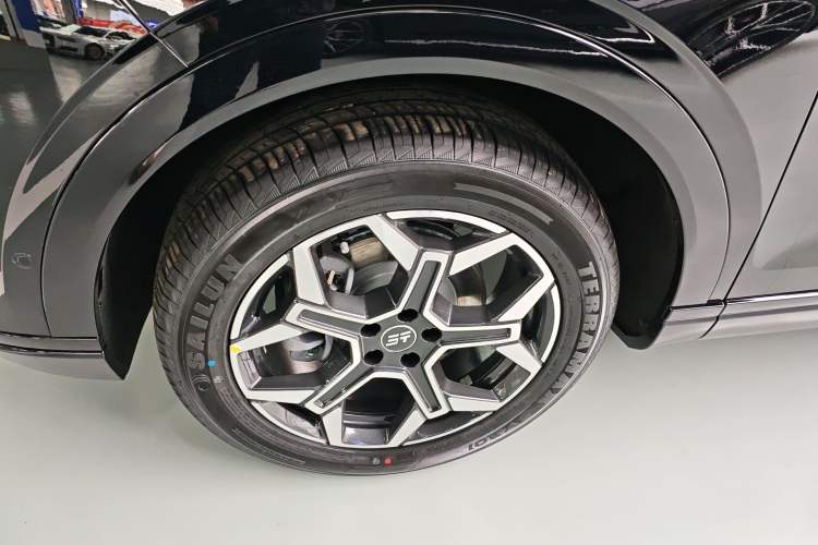 Used JETOUR Shanhai L7 Plus 2025 Model 121km Luxury 7-seater Exterior 4