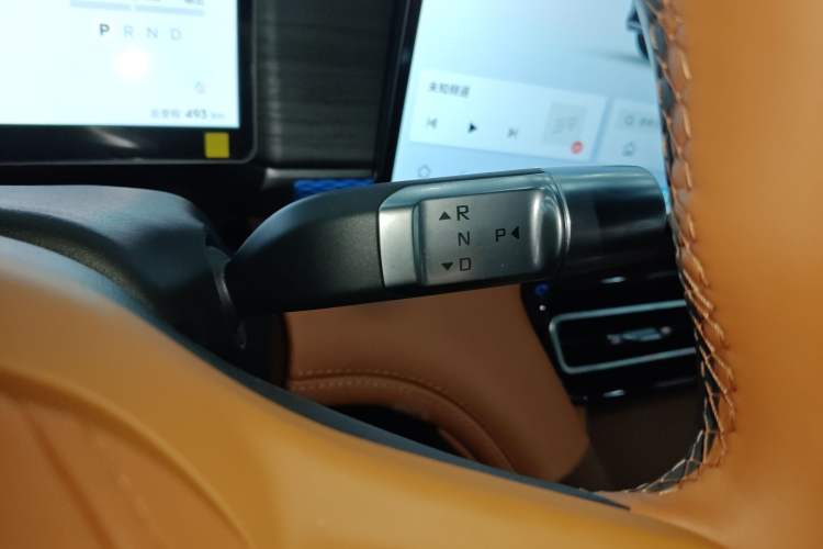 Used JETOUR Shanhai L7 Plus 2025 Model 220km Flagship 7-seater Gear Lever