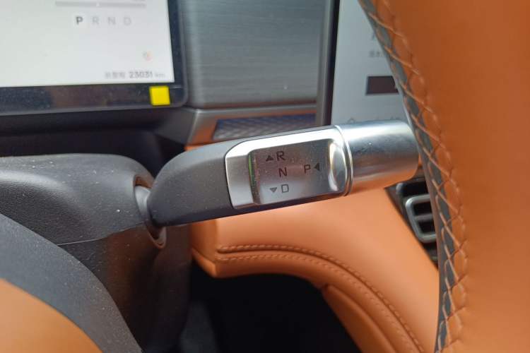 Used JETOUR Shanhai L7 Plus 2025 Model 220km Elite Edition, 7 Seats Gear Lever