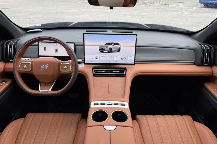 Used JETOUR Shanhai L7 Plus 2025 Model 121km Comfort 5-seater Interior 2