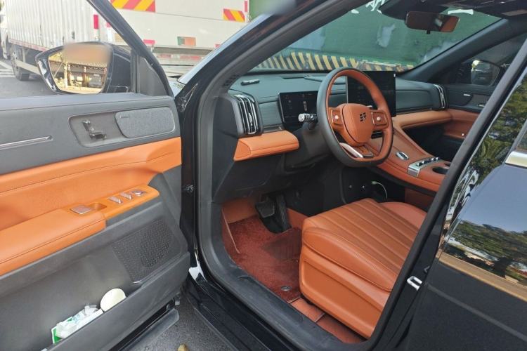 Used JETOUR Shanhai L7 Plus 2025 Model 121km Luxury 7-seater Interior 3