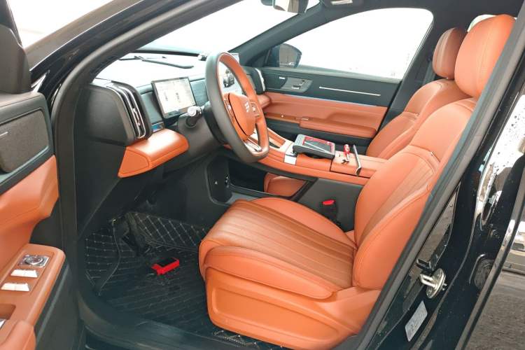 Used JETOUR Shanhai L7 Plus 2025 Model 121km Luxury 5-seater Left Front Seat