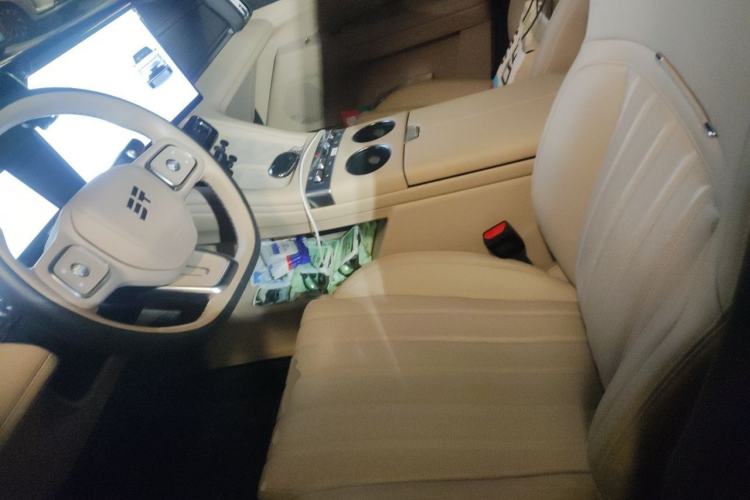 Used JETOUR Shanhai L7 Plus 2025 Model 220km Elite Edition, 5 Seats Left Front Seat