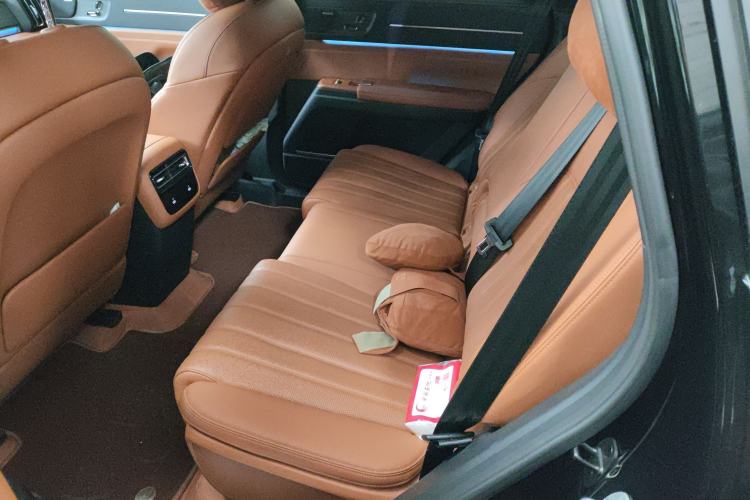 Used JETOUR Shanhai L7 Plus 2025 Model 220km Flagship 7-seater Left Rear Seat
