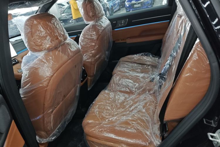 Used JETOUR Shanhai L7 Plus 2025 Model 220km Flagship 7-seater Left Rear Seat