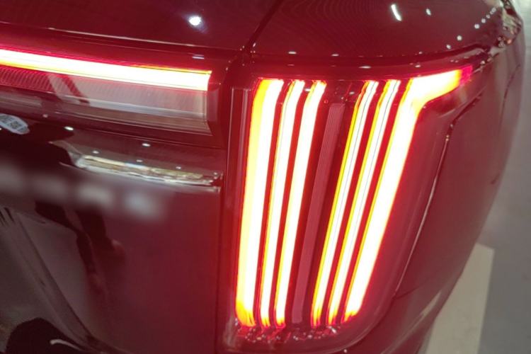 Used JETOUR Shanhai L7 Plus 2025 Model 220km Flagship 7-seater Right Rear Taillight