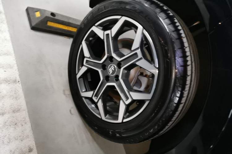 Used JETOUR Shanhai L7 Plus 2025 Model 121km Luxury 5-seater Right Rear Wheel Hub