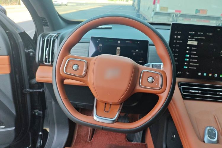 Used JETOUR Shanhai L7 Plus 2025 Model 121km Luxury 7-seater Steering Wheel