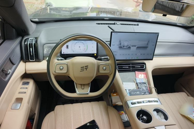 Used JETOUR Shanhai L7 Plus 2025 Model 121km Comfort 5-seater Steering Wheel