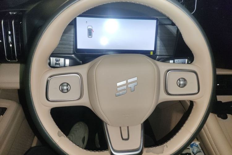 Used JETOUR Shanhai L7 Plus 2025 Model 220km Elite Edition, 5 Seats Steering Wheel