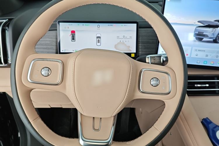 Used JETOUR Shanhai L7 Plus 2025 Model 220km Flagship 7-seater Steering Wheel