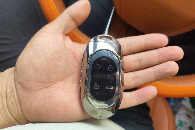 Used JETOUR Shanhai L7 Plus 2025 Model 220km Flagship 7-seater Vehicle Key