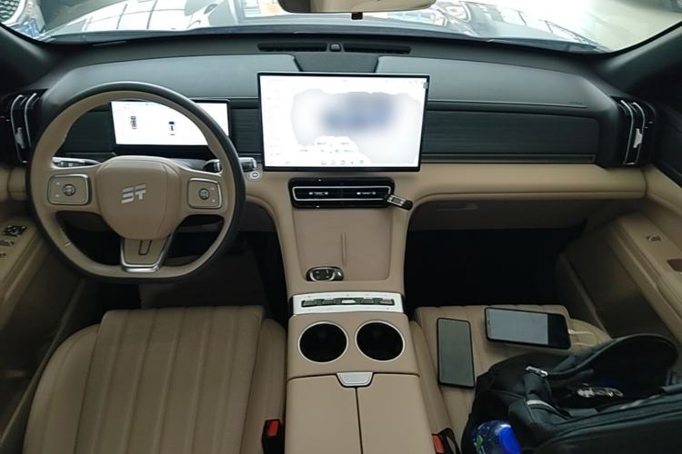 Used JETOUR Shanhai L7 Plus 2025 Model 121km Comfort 5-seater Center Console