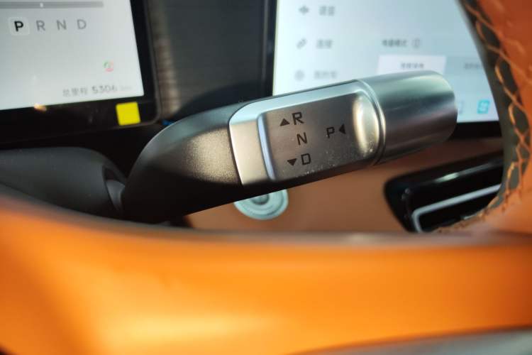 Used JETOUR Shanhai L7 Plus 2025 Model 220km Flagship 7-seater Gear Lever