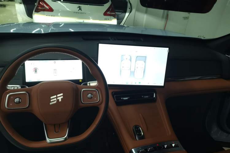 Used JETOUR Shanhai L7 Plus 2025 Model 220km Flagship 7-seater Gear Lever