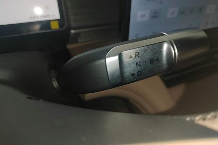 Used JETOUR Shanhai L7 Plus 2025 Model 121km Comfort 5-seater Gear Lever