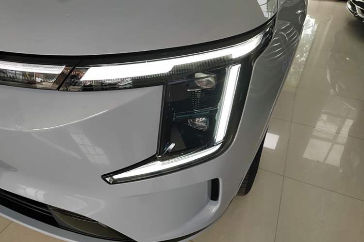 Used JETOUR Shanhai L7 Plus 2025 Model 121km Comfort 5-seater Left Front Headlight