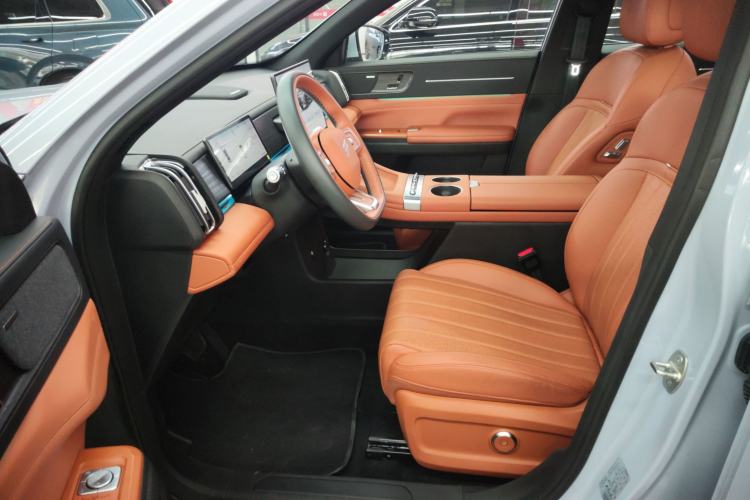 Used JETOUR Shanhai L7 Plus 2025 Model 220km Flagship 7-seater Left Front Seat